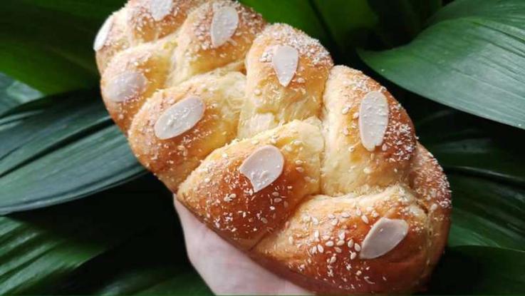 Bánh mì hoa cúc: Nguyên liệu & Cách làm