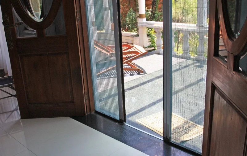 Lắp đặt cửa lưới chống muỗi bởi Nhà Kim Cleaner