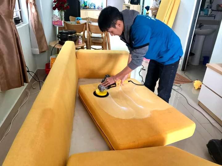 Dịch vụ vệ sinh ghế sofa tại Quảng Ngãi của Nhà Việt Star