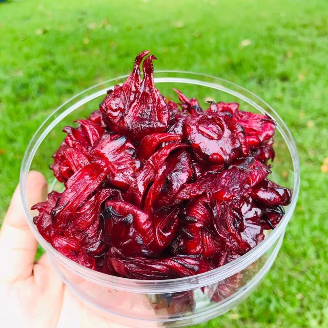 Mứt Bụp giấm có sắc đỏ tía thu hút