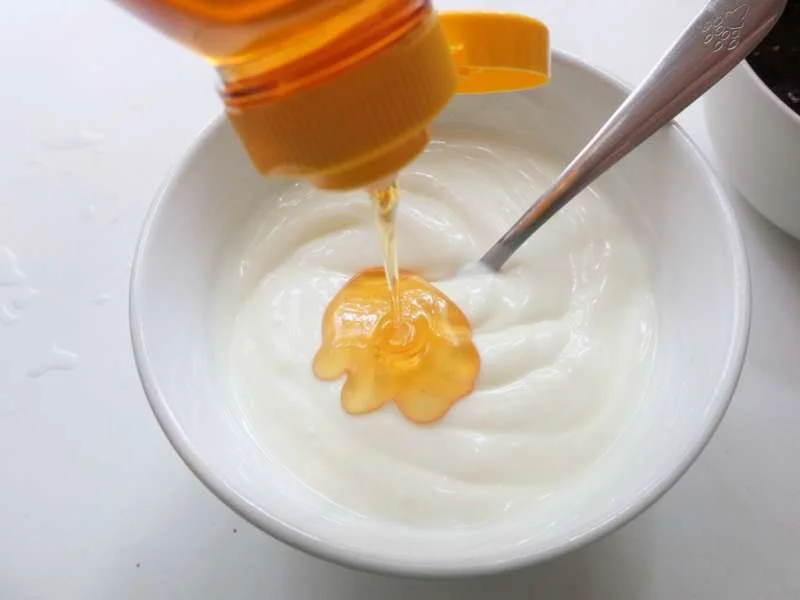 Tắm trắng bằng dầu oliu và sữa tắm