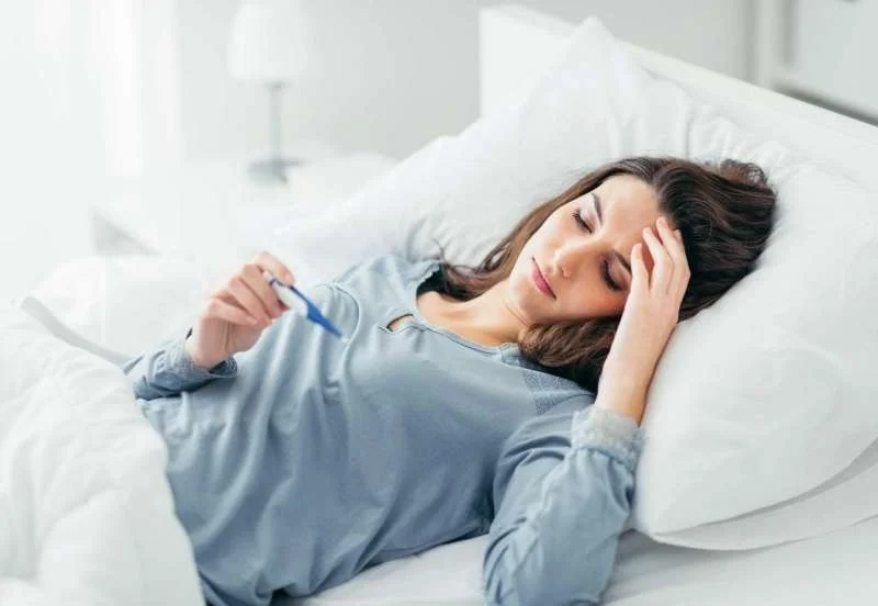 Sốt và ớn lạnh, một loại triệu chứng khi nhiễm virus cúm B