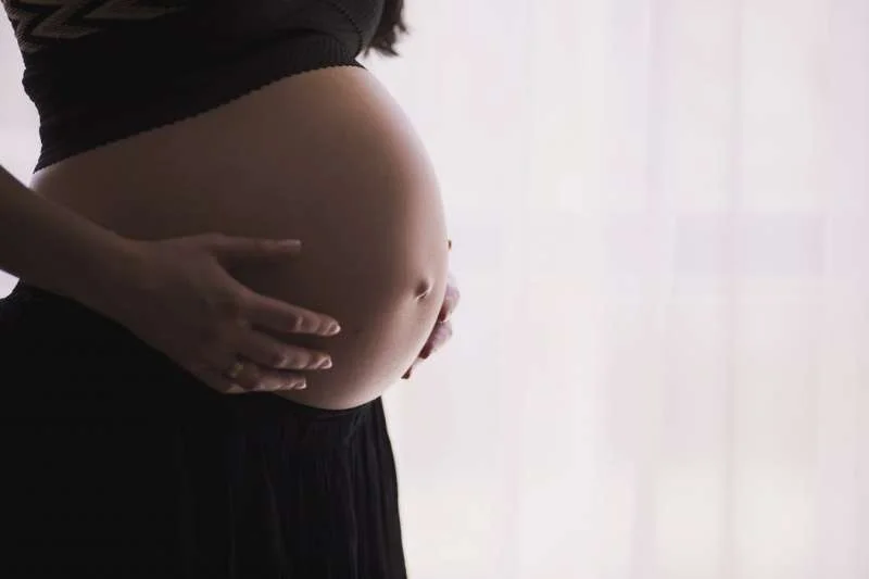 Tăng cường sức khỏe của xương ở mẹ bầu nhờ magie