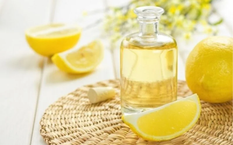 Tắm trắng bằng dầu oliu và chanh