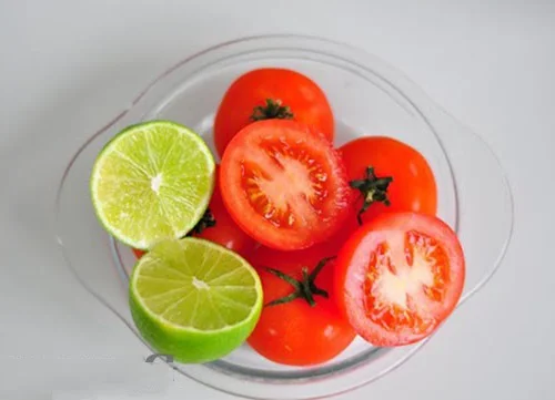 Dưỡng da với mặt nạ cà chua và chanh